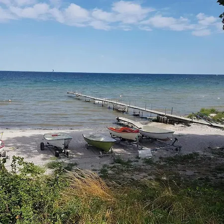 5 Person In Hesselager-by Traum * Hesselager